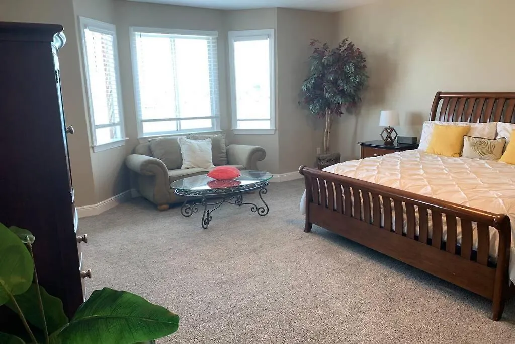 Holiday home Luxury And Spacious Waterside Getaway Clearwater Beach