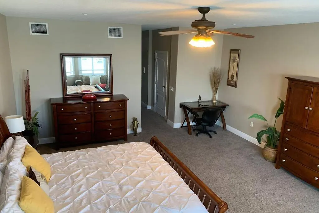 Holiday home Luxury And Spacious Waterside Getaway Clearwater Beach