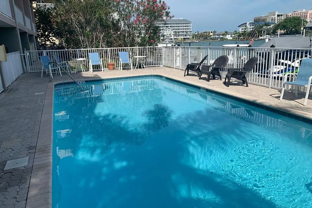 Luxury And Spacious Waterside Getaway Clearwater Beach Holiday home